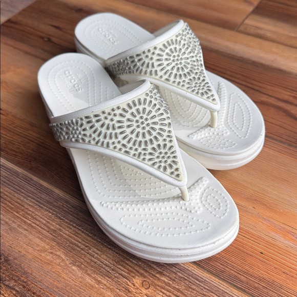 CROCS Shoes - Crocs Dual Comfort Sandals Women’s Size 7 white Lightweight Summer Slide